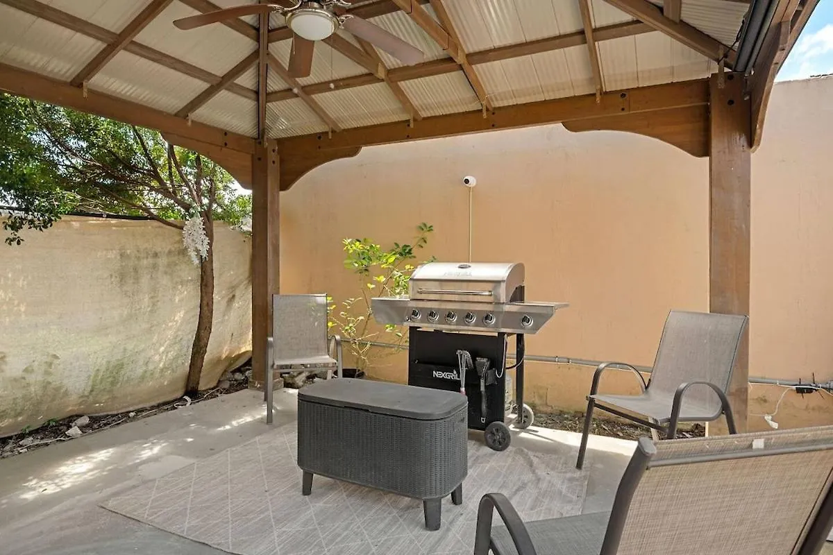 Family Home With Pool Near To The Airport And Solar Panel カロライナ 0*,  プエルトリコ