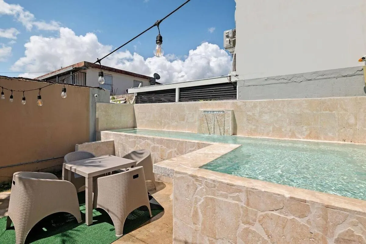 別荘 Family Home With Pool Near To The Airport And Solar Panel カロライナ プエルトリコ