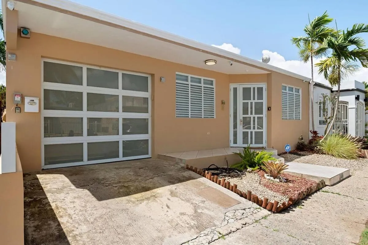 Family Home With Pool Near To The Airport And Solar Panel カロライナ